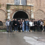 Članovi i prijatelji Centra u Prizrenu, ispred Bogorodice Ljeviške