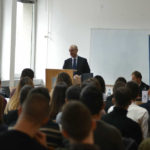 Nj.E. Frederik Mondoloni drži predavanje studentima