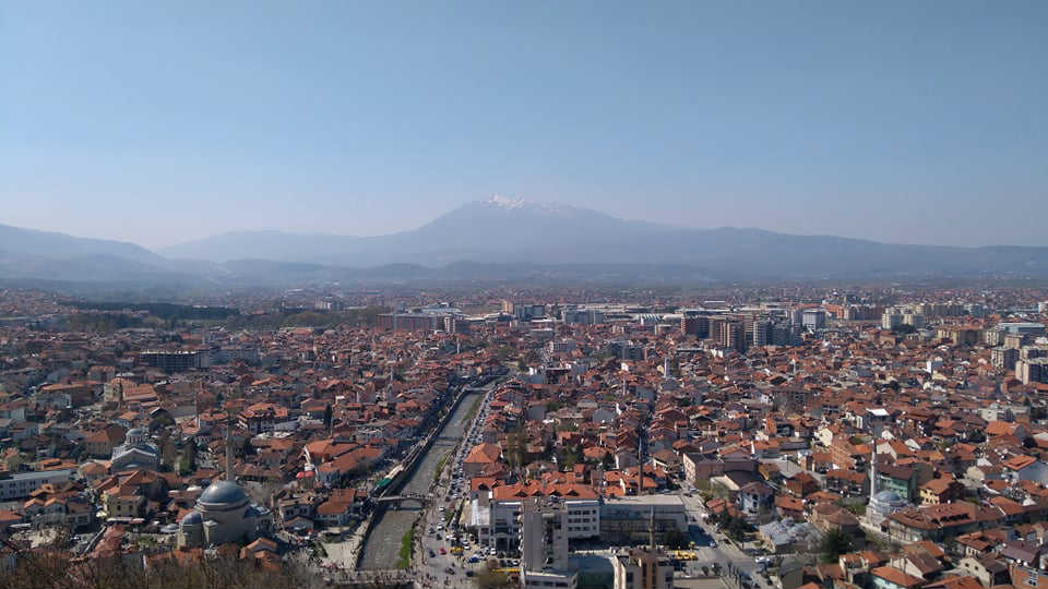 Pogled sa tvrđave Kaljaja na Prizren (Foto: Radomir Jovanović)
