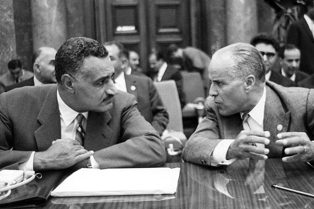 Doživotni predsednik Tunisa Habib Burgiba tokom razgovora sa egipatskim predsednikom Gamalom Abdelom Naserom tokom samita Arapske lige 1967. (Foto: Corbis/EPA)