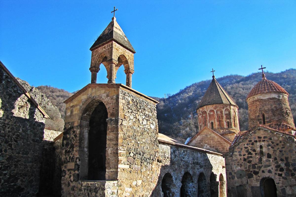 Manastirski kompleks Jermenske apostolske crkve Dadivank/Hudavang u okrugu Kelbadžar (Foto:Wikimedia/Safi-iren)