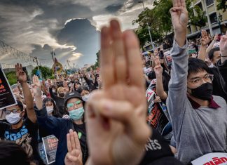 Protesti na Tajlandu u doba pandemije COVID-19