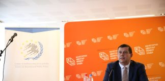 Ambasador Mađarske Atila Pinter tokom predavanja u Kulturnom centru Novog Sada