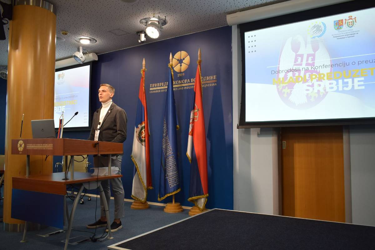 Ilija Diklić, član Sektora za zdravstvenu javnu politiku Centra, prilikom otvaranja konferencije, Novi Sad, 26. oktobar 2023. (Foto: CMJP)